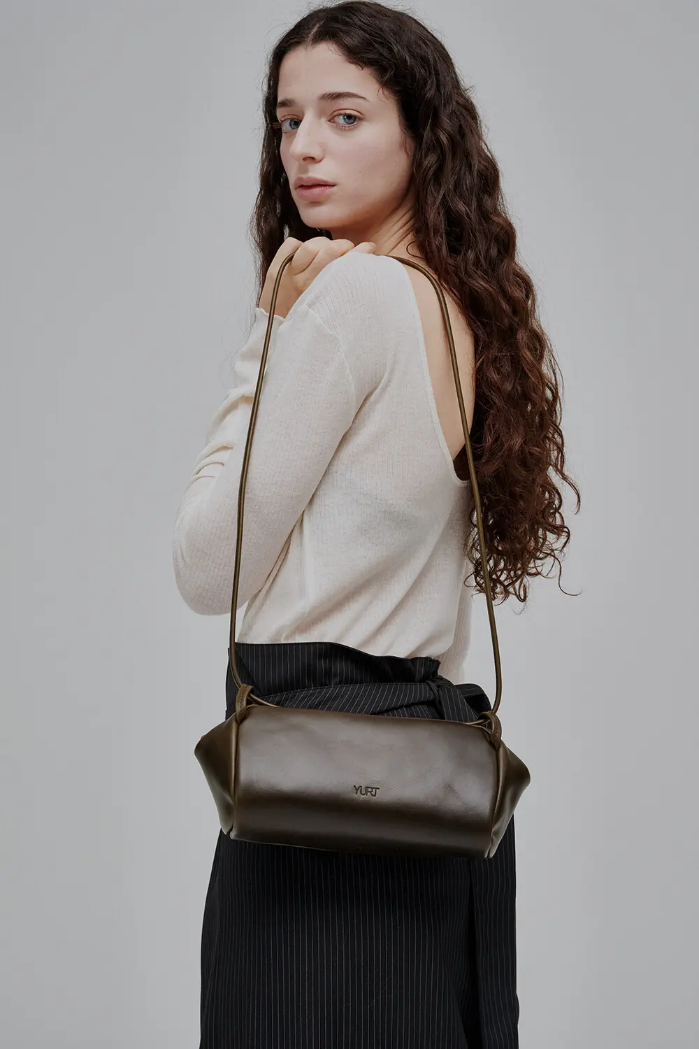 YURT TOU L Bag (6 Colors) Detail