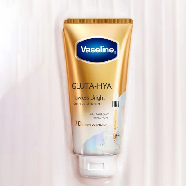 Vaseline Gluta-Hya Flawless Bright Body Lotion 300ML