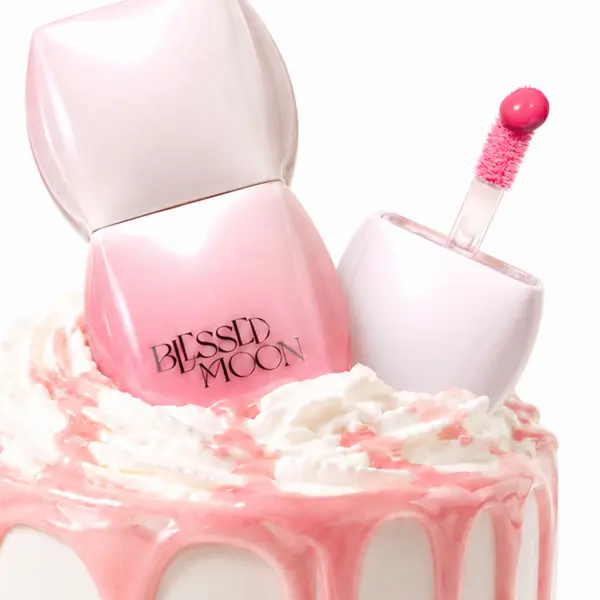 BLESSED MOON Veil Melting Color Blush 3.8g