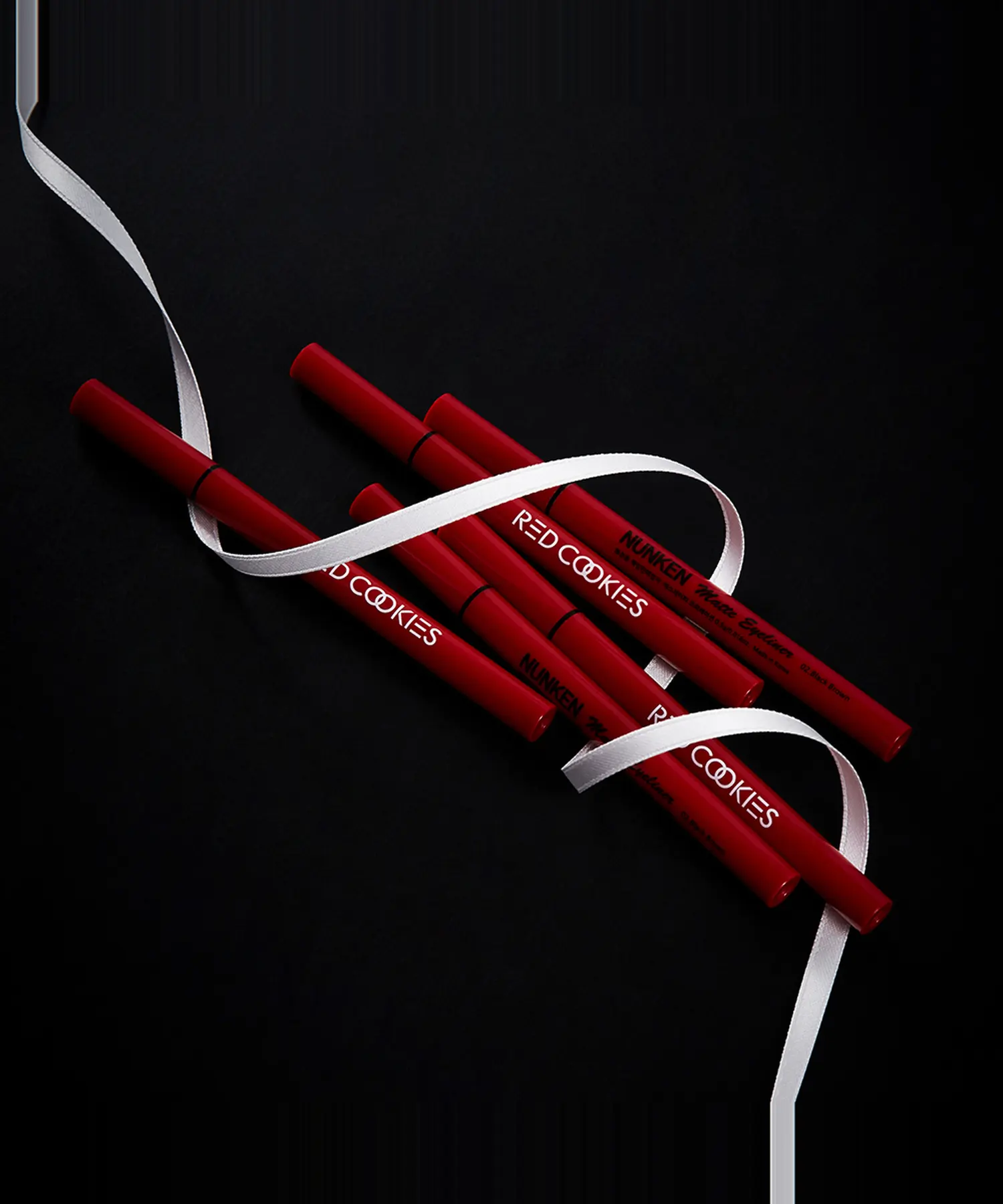 RED COOKIES NUNKEN Matte Eyeliner Black 0.5 g