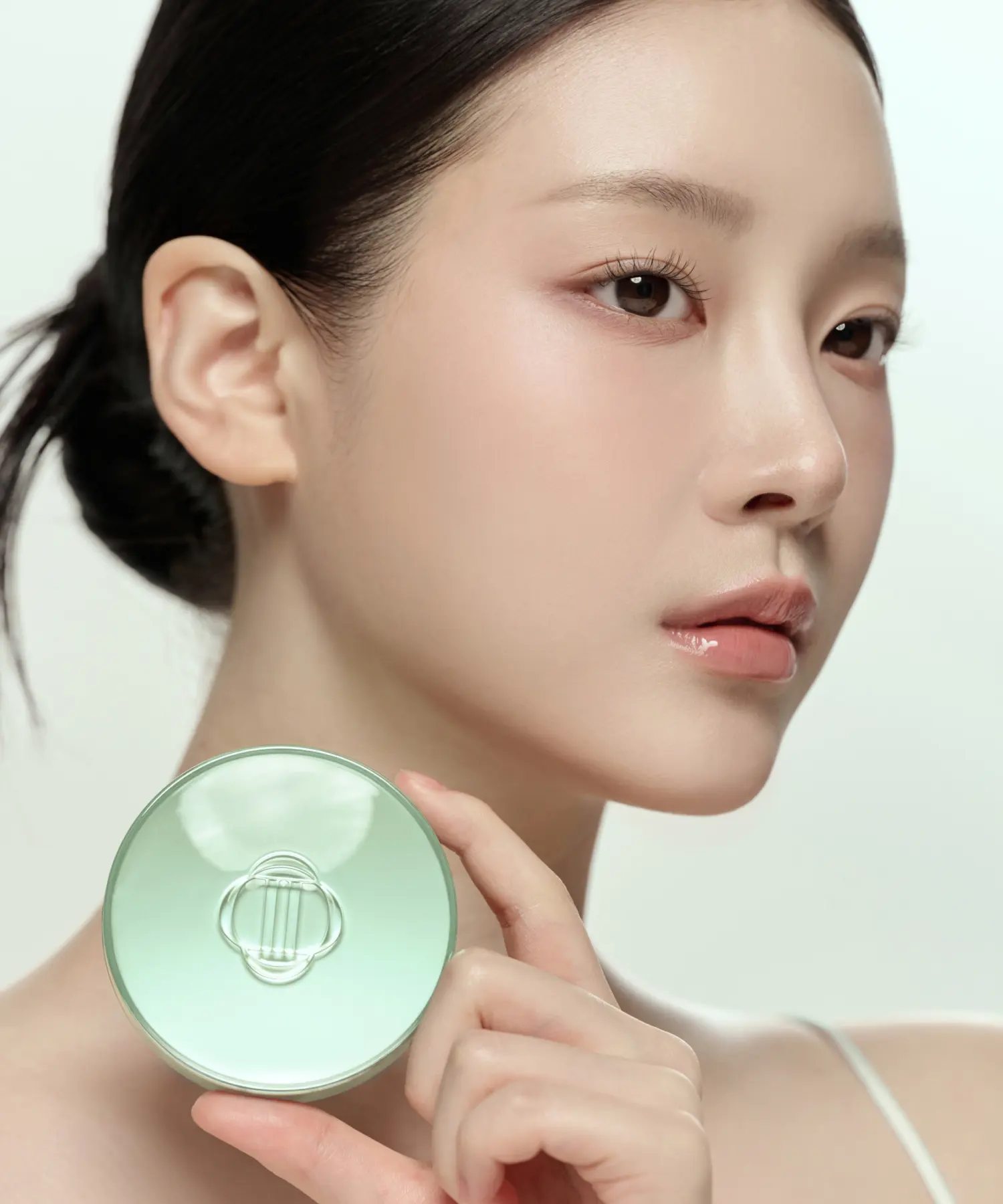 Dinto Blur Finish Cushion