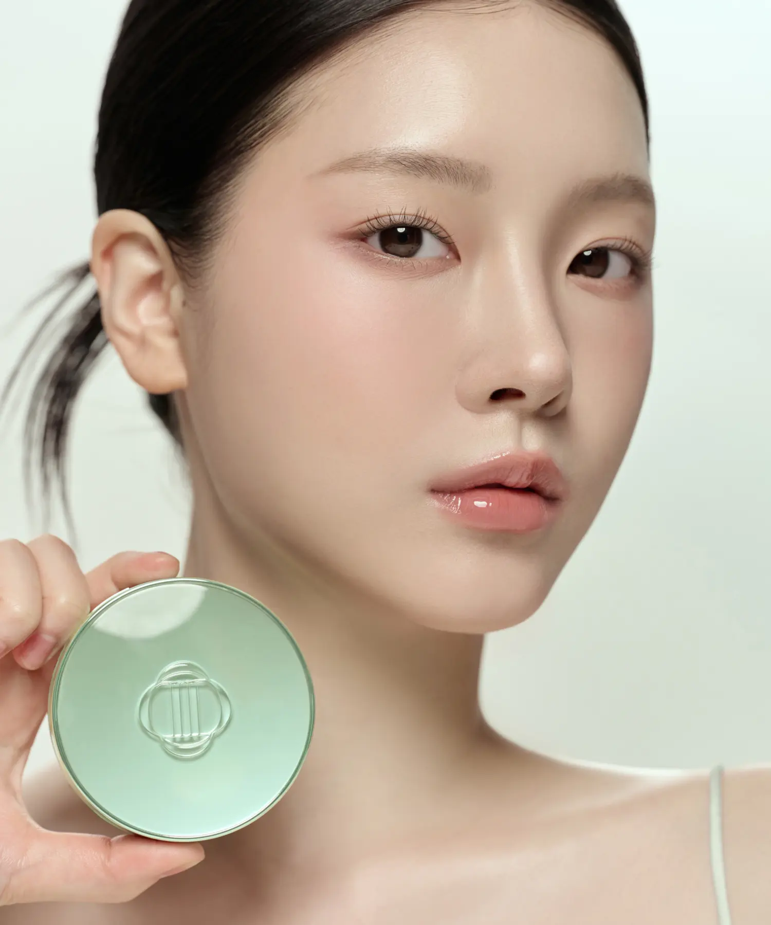 Dinto Blur Finish Cushion