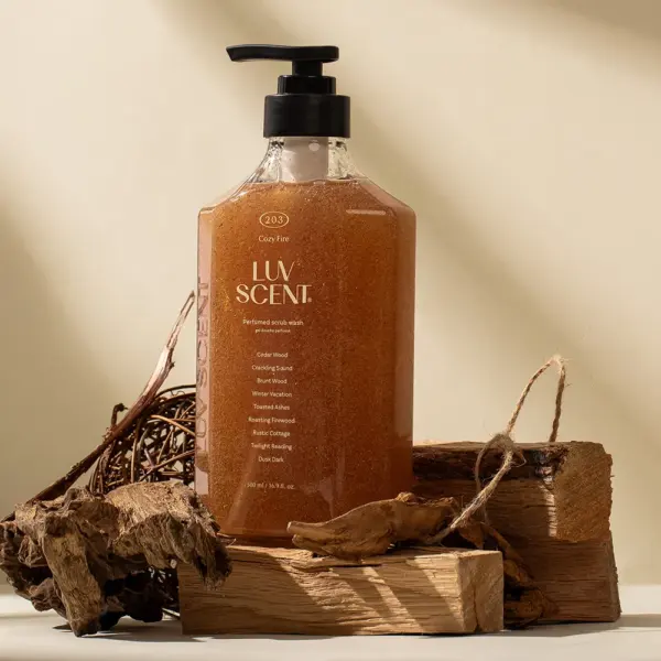 LUVSCENT Perfumed Scrub Wash Cozy Fire Cedarwood 500ml